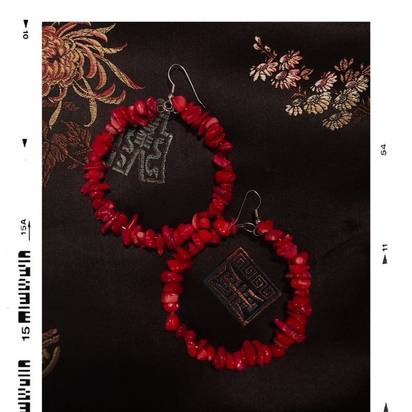 ON SALE 🌹 RED-STONE HOOK EARRINGS! - Picture 1 of 2